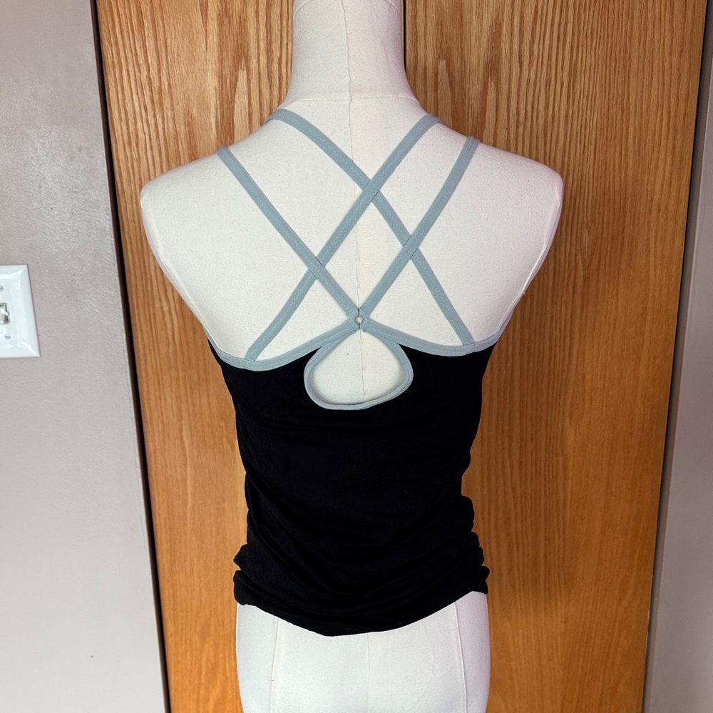 NUX Strappy Tank Top Size Large